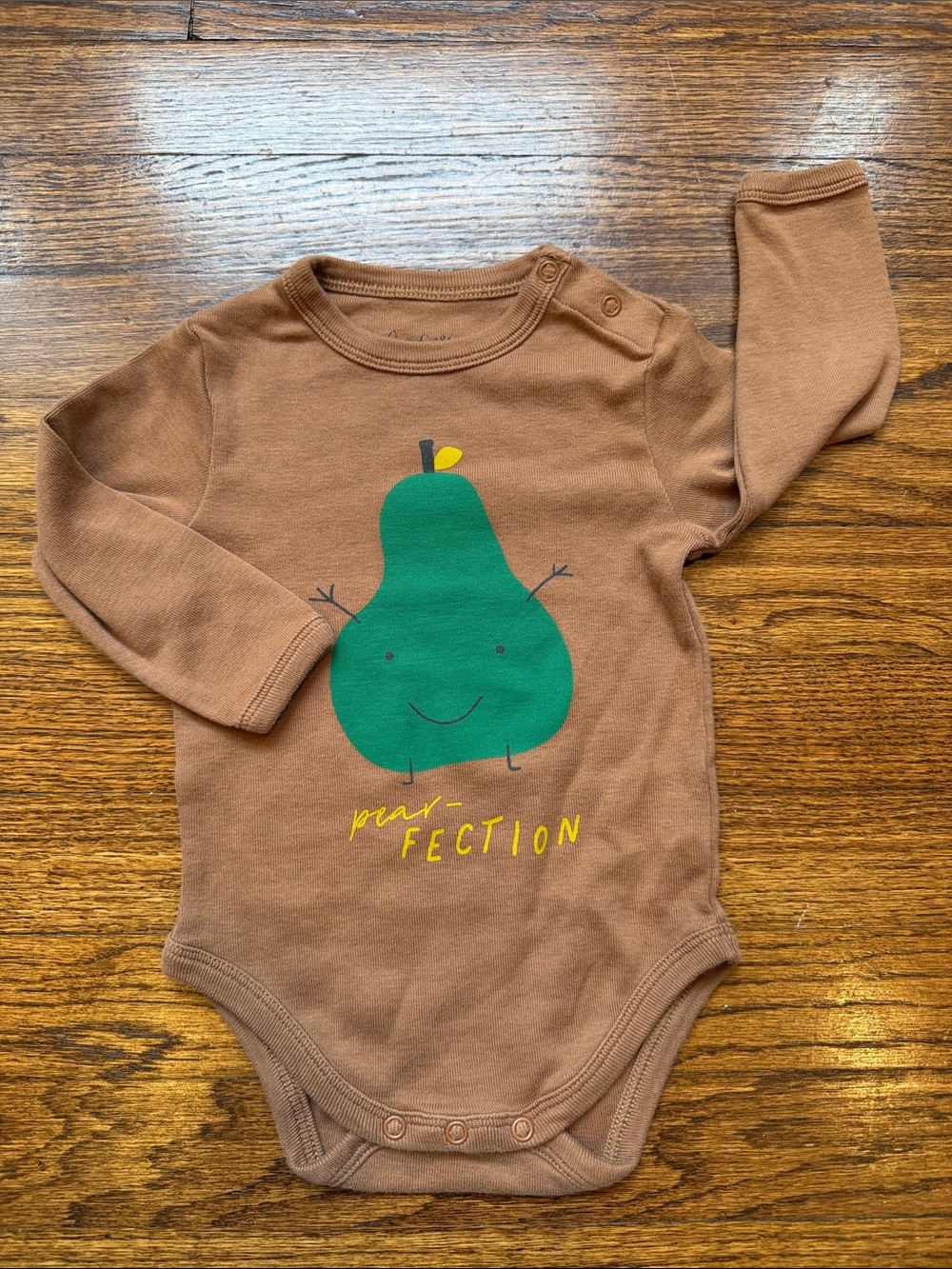 Fin & Vince "Pear-fection" Organic Cotton Long Sleeve Bodysuit 6-12M